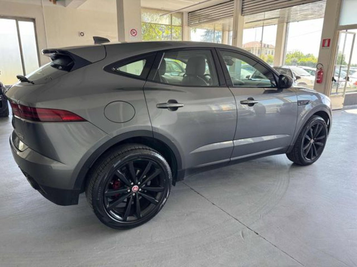Jaguar E-Pace 2.0D 180 CV AWD aut. R-Dynamic SE (9)