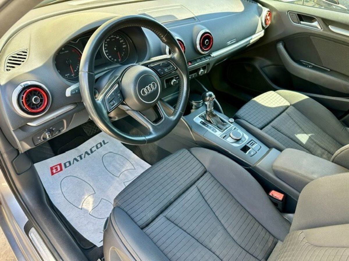 Audi A3 Sportback 1.6 TDI 116 CV S tronic Sport (12)