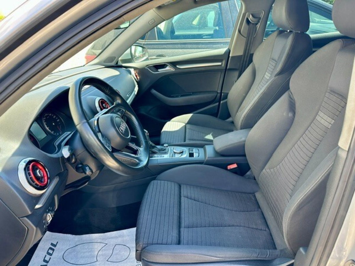 Audi A3 Sportback 1.6 TDI 116 CV S tronic Sport (13)