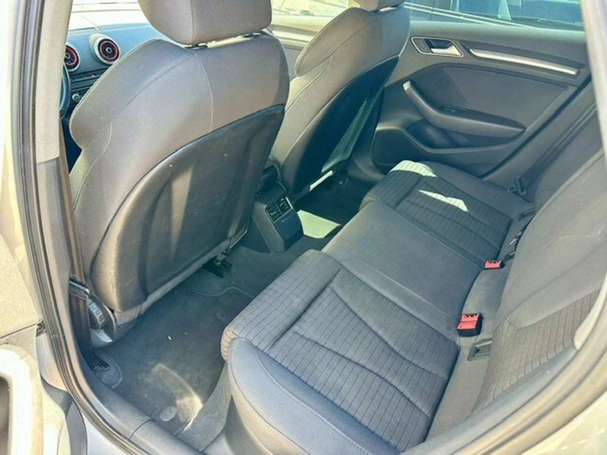 Audi A3 Sportback 1.6 TDI 116 CV S tronic Sport (14)