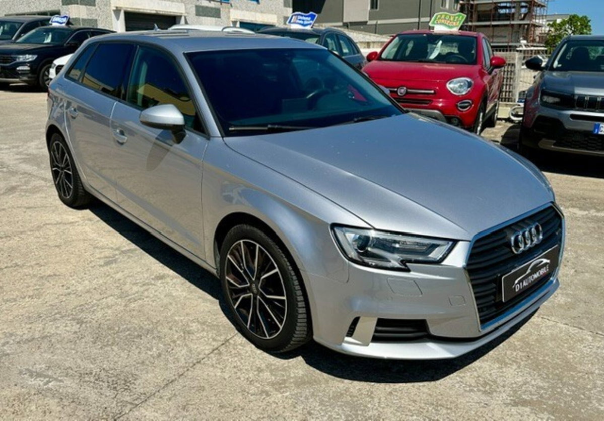 Audi A3 Sportback 1.6 TDI 116 CV S tronic Sport (2)