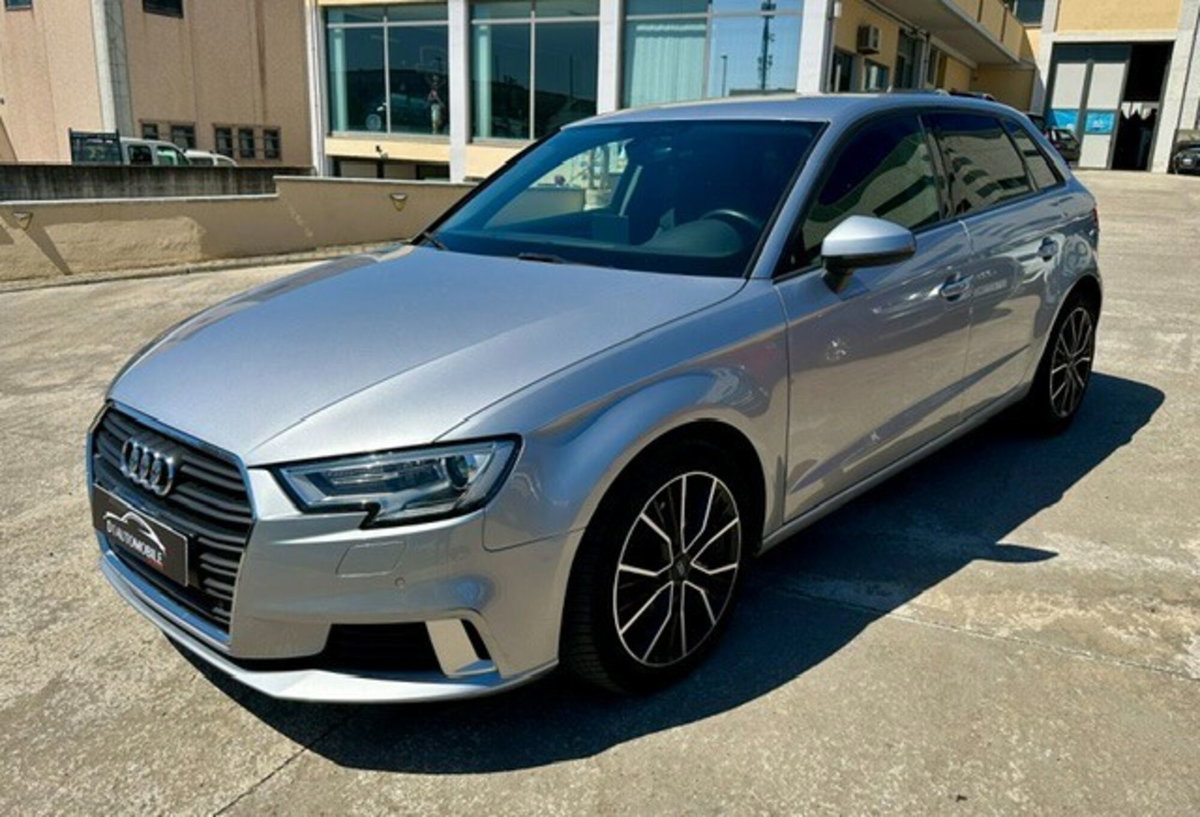 Audi A3 Sportback 1.6 TDI 116 CV S tronic Sport (3)