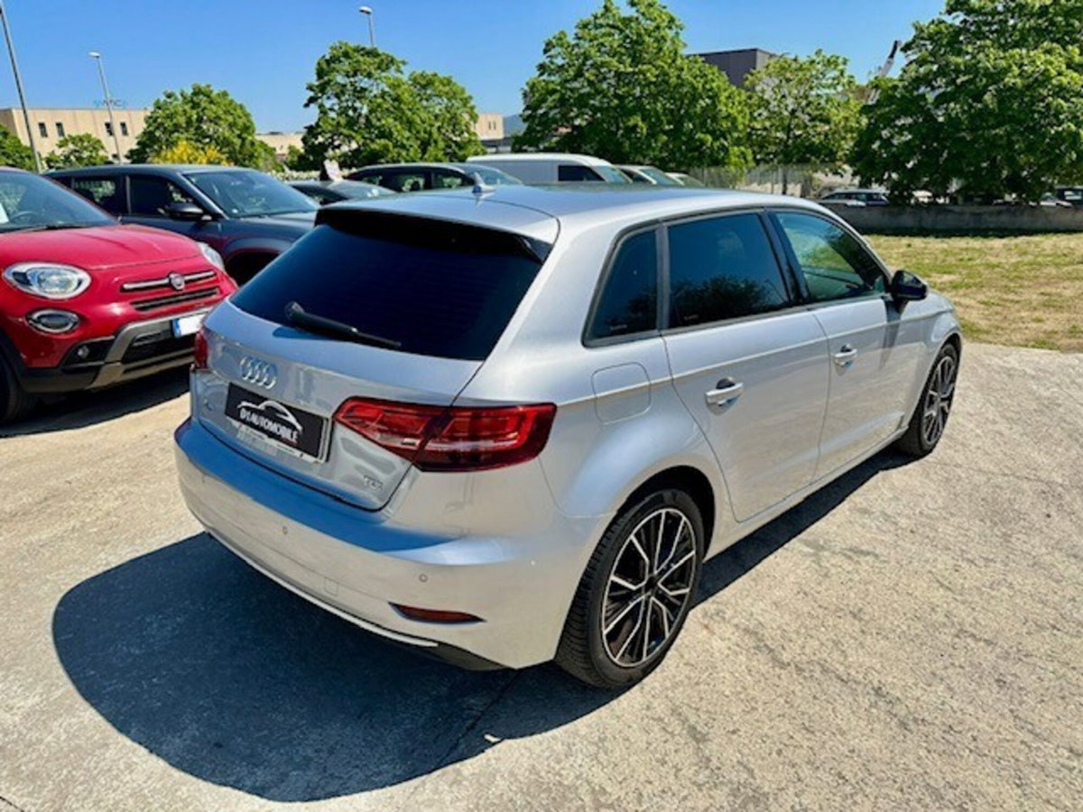 Audi A3 Sportback 1.6 TDI 116 CV S tronic Sport (5)