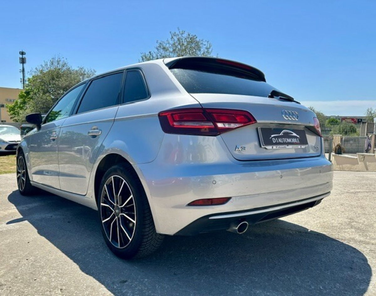 Audi A3 Sportback 1.6 TDI 116 CV S tronic Sport (6)