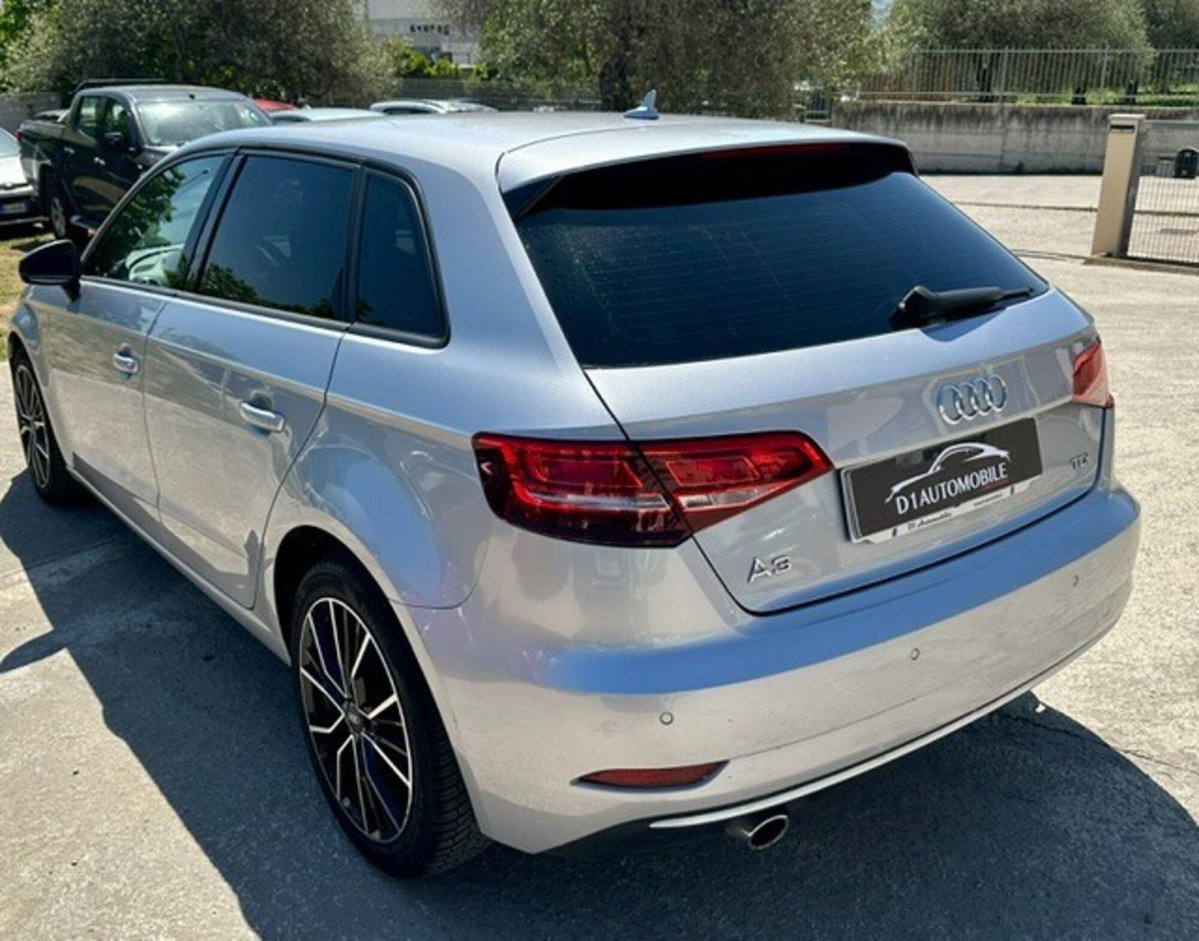 Audi A3 Sportback 1.6 TDI 116 CV S tronic Sport (7)