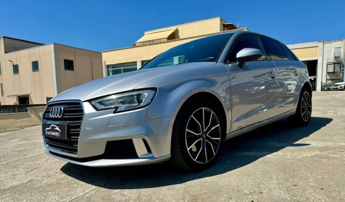 Audi A3 Sportback 1.6 TDI 116 CV S tronic Sport (9)