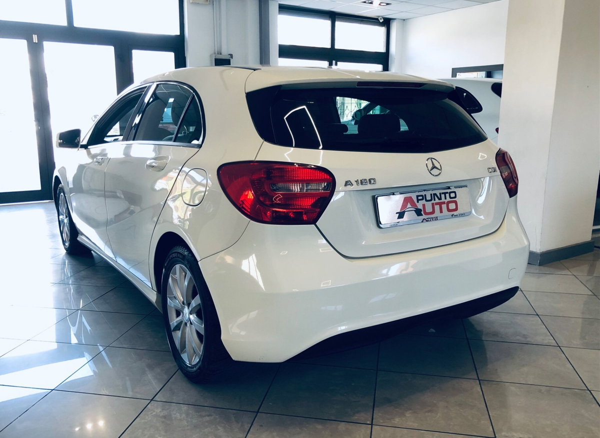 Mercedes-Benz Classe A 180 CDI Automatic Executive (16)