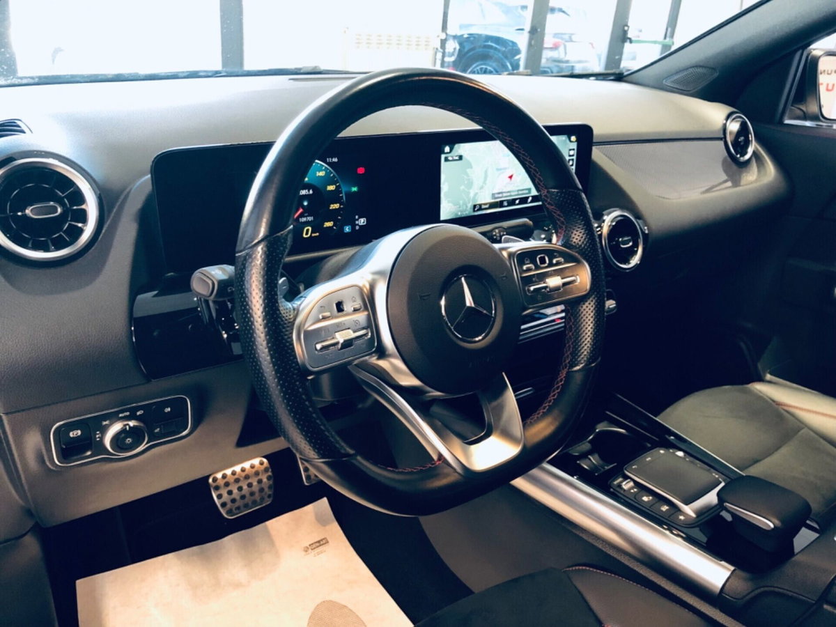 Mercedes-Benz GLA SUV 200 d Automatic Premium (6)