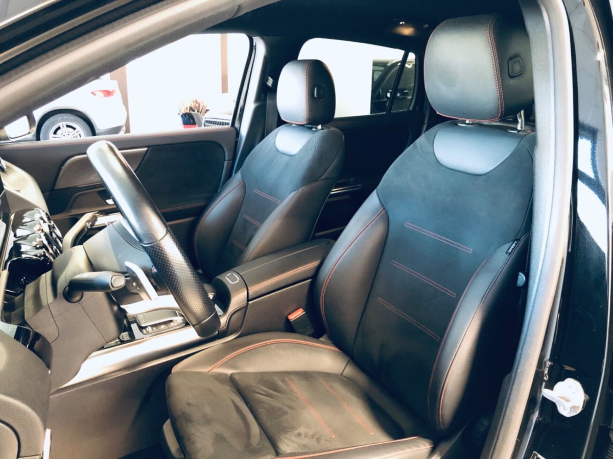 Mercedes-Benz GLA SUV 200 d Automatic Premium (7)