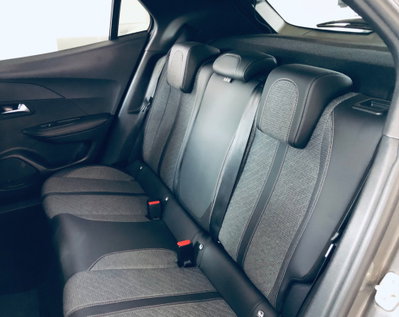 Peugeot 2008 1.2 turbo Allure 100cv (14)