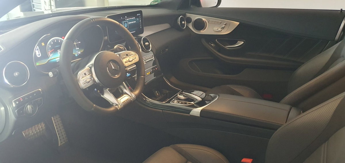 Mercedes-Benz Classe C Coupé 63 AMG Coupé S (2)