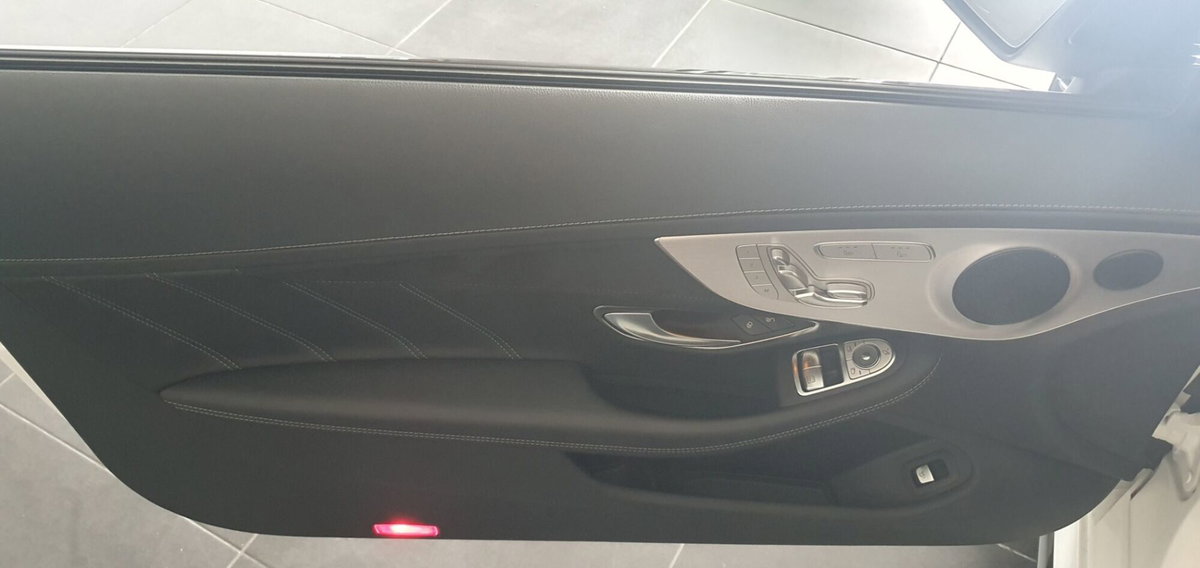 Mercedes-Benz Classe C Coupé 63 AMG Coupé S (3)