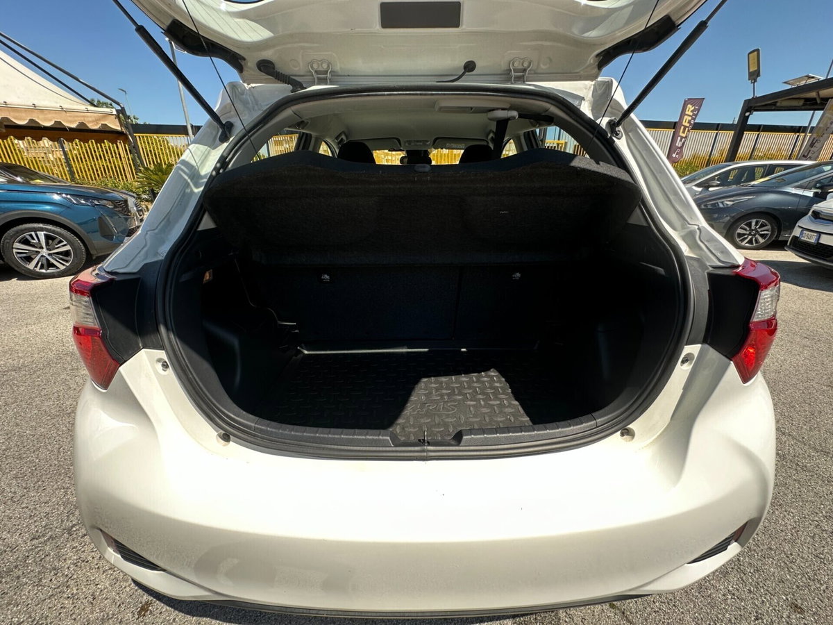 Toyota Yaris 1.5 Hybrid 5 porte Style (11)