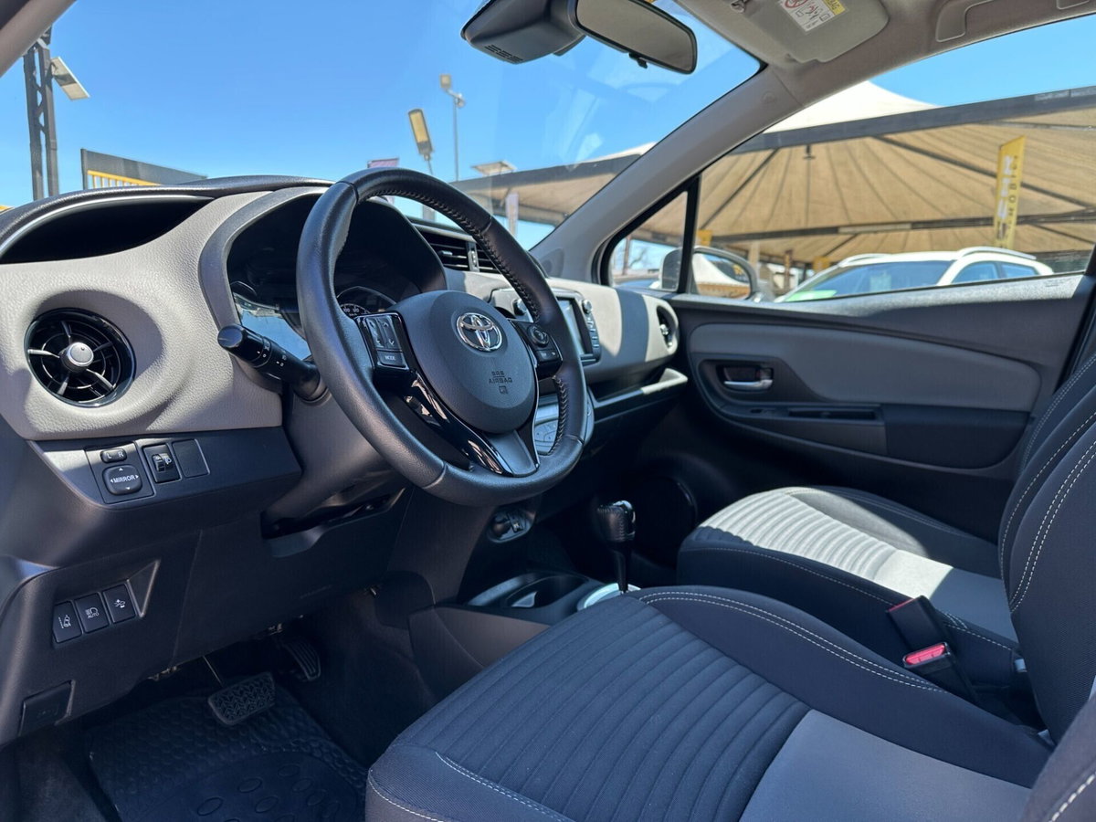 Toyota Yaris 1.5 Hybrid 5 porte Style (12)