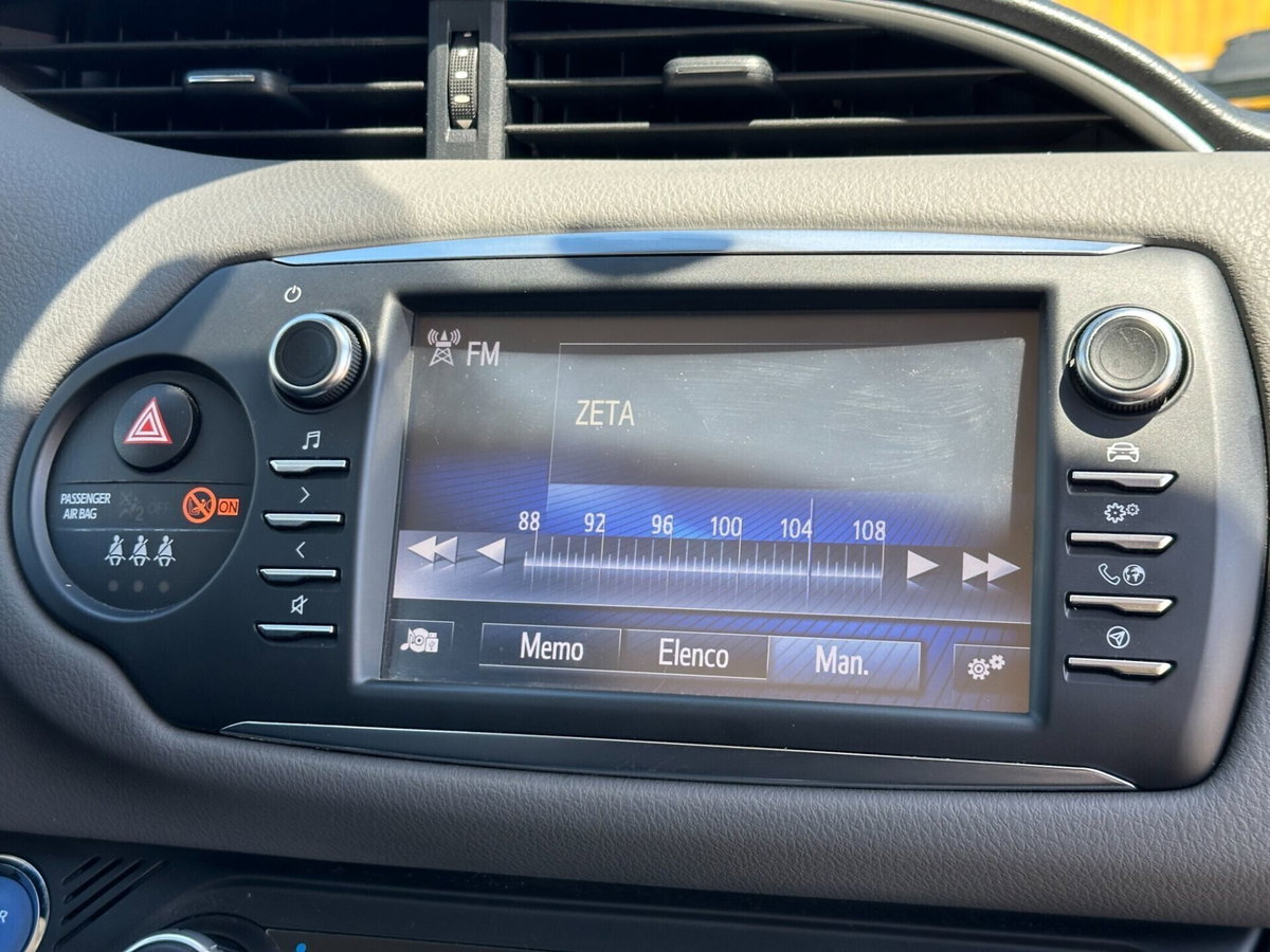 Toyota Yaris 1.5 Hybrid 5 porte Style (19)