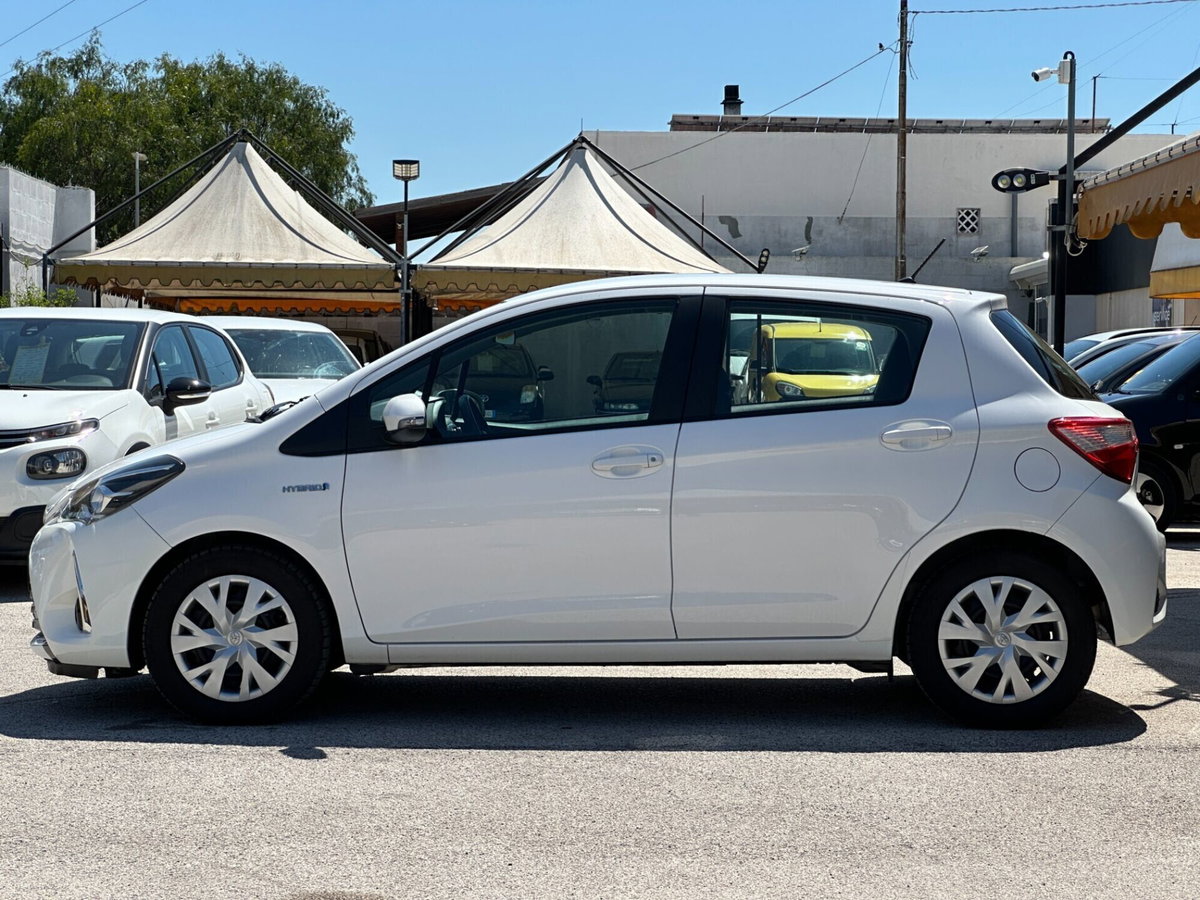 Toyota Yaris 1.5 Hybrid 5 porte Style (4)