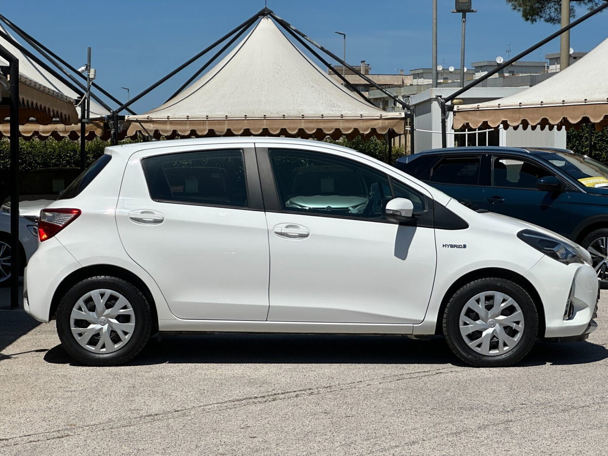 Toyota Yaris 1.5 Hybrid 5 porte Style (8)