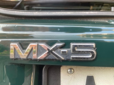 Mazda MX-5 1.6i 16V cat British Green (10)