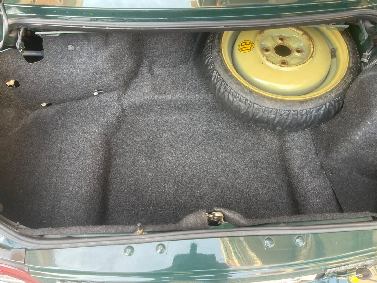 Mazda MX-5 1.6i 16V cat British Green (14)