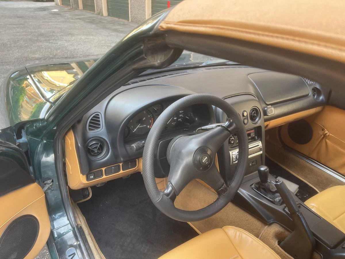 Mazda MX-5 1.6i 16V cat British Green (15)