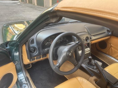 Mazda MX-5 1.6i 16V cat British Green (15)
