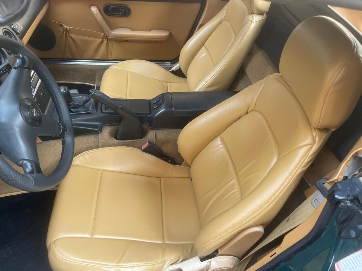 Mazda MX-5 1.6i 16V cat British Green (16)