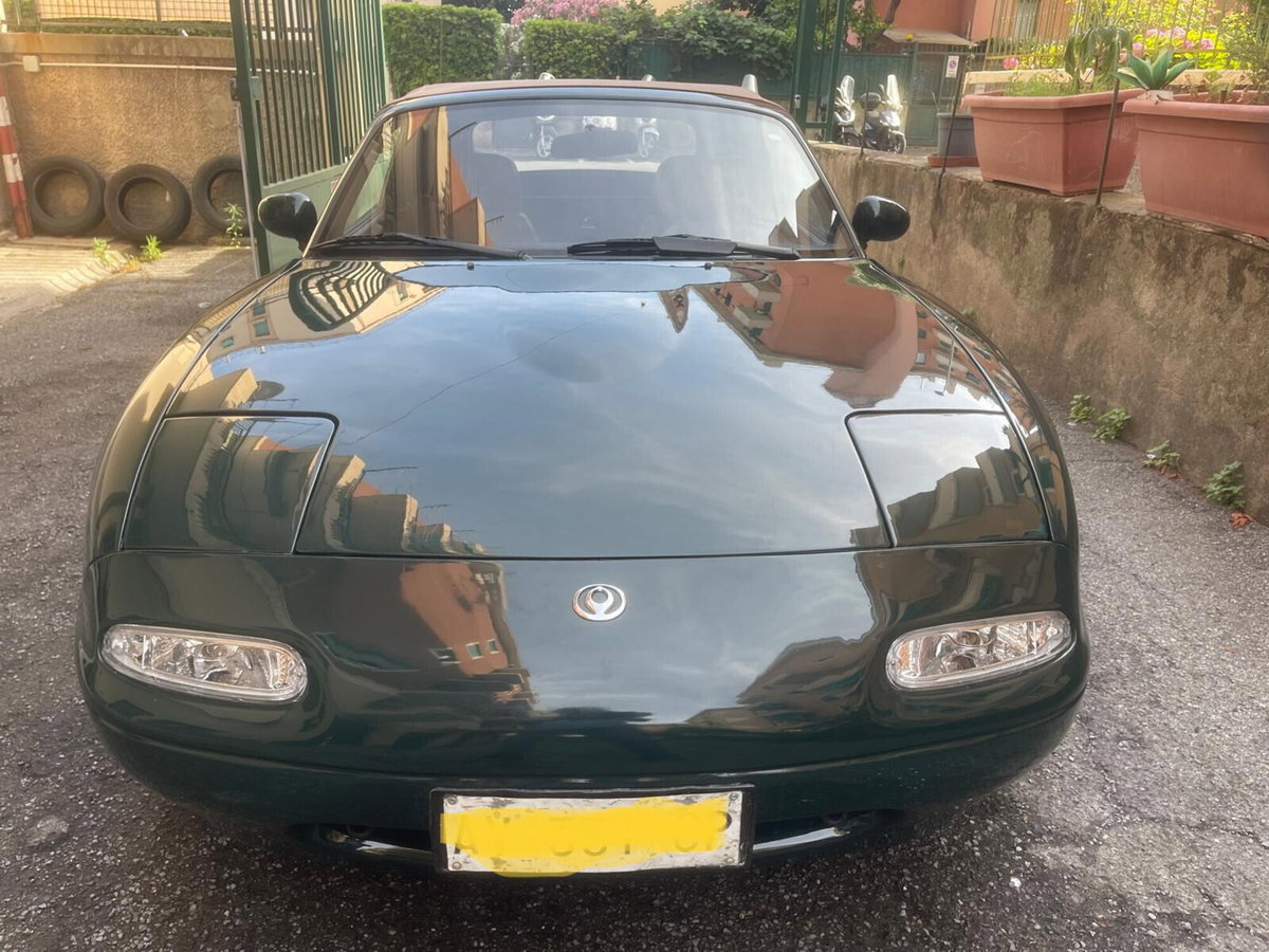 Mazda MX-5 1.6i 16V cat British Green (2)