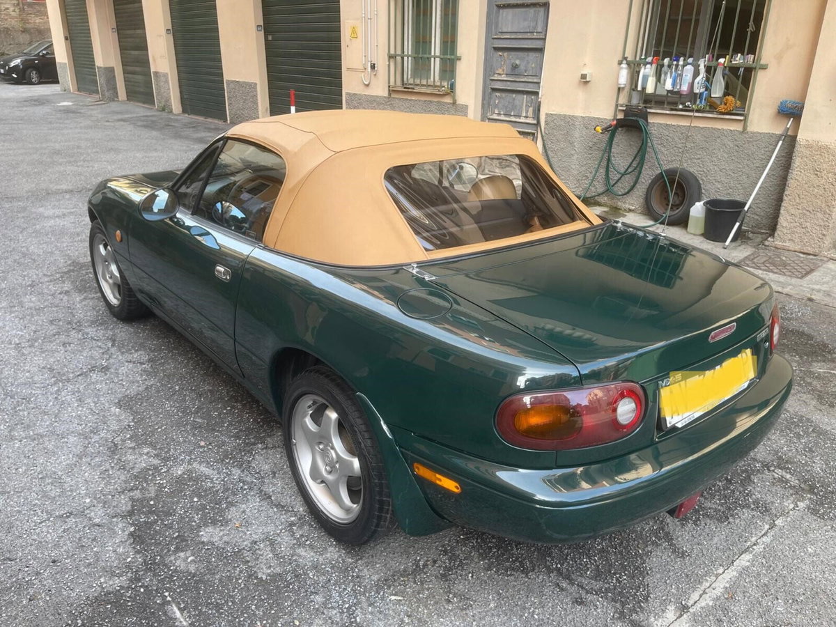 Mazda MX-5 1.6i 16V cat British Green (6)