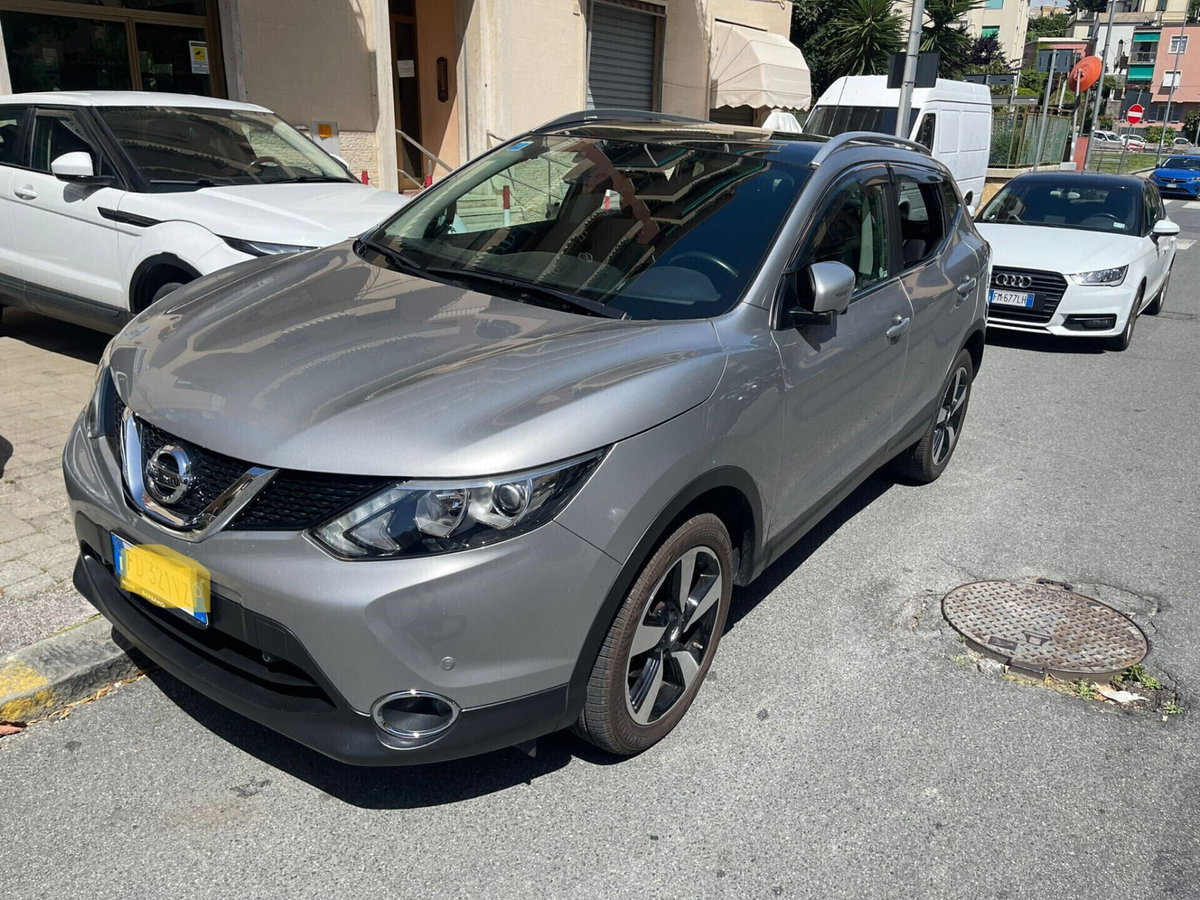 Nissan Qashqai 1.5 dCi Business (2)