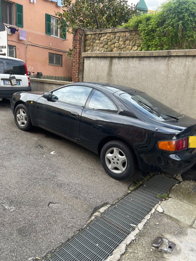 Toyota Celica Coupé 1.8i 16V cat Coupé GT (4)