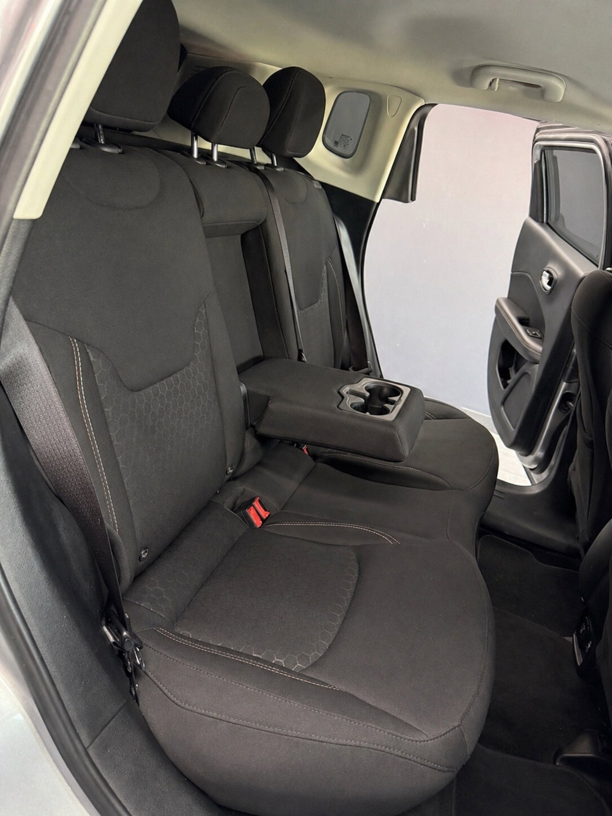 Jeep Compass 1.6 Multijet II 2WD Limited (17)