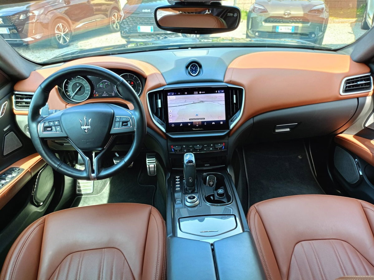 Maserati Ghibli Ghibli MHEV 330 CV GT (10)