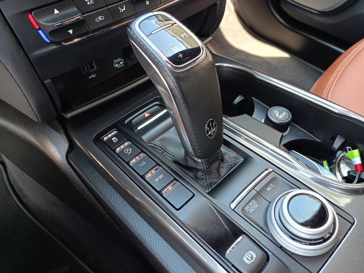 Maserati Ghibli Ghibli MHEV 330 CV GT (11)