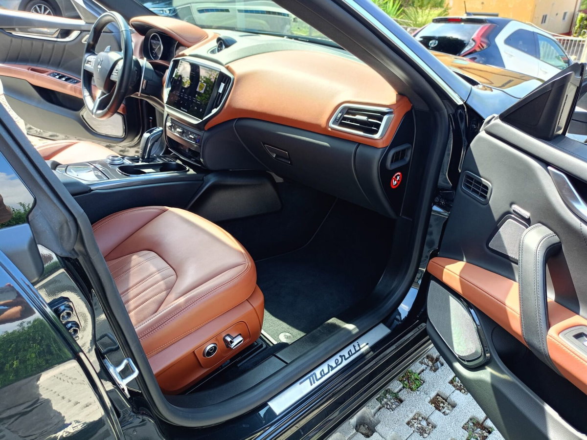 Maserati Ghibli Ghibli MHEV 330 CV GT (12)