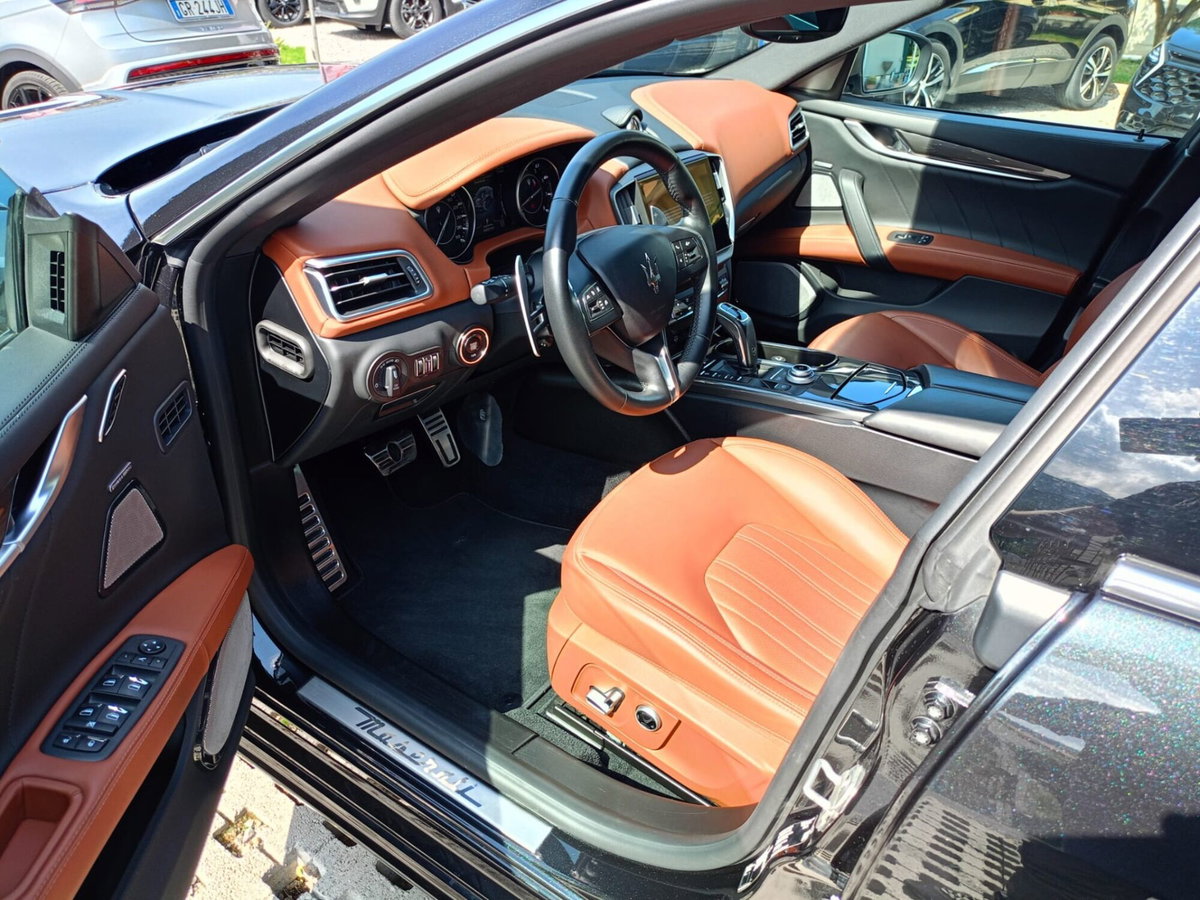 Maserati Ghibli Ghibli MHEV 330 CV GT (13)