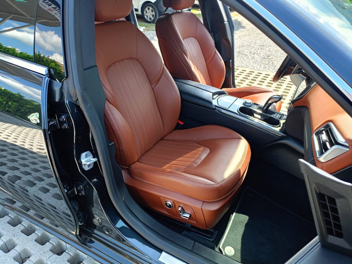 Maserati Ghibli Ghibli MHEV 330 CV GT (14)