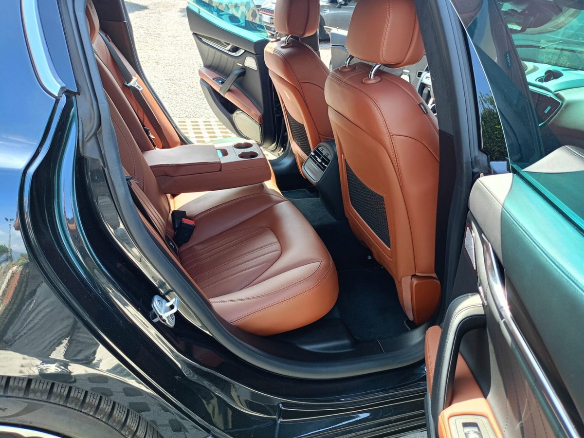 Maserati Ghibli Ghibli MHEV 330 CV GT (16)