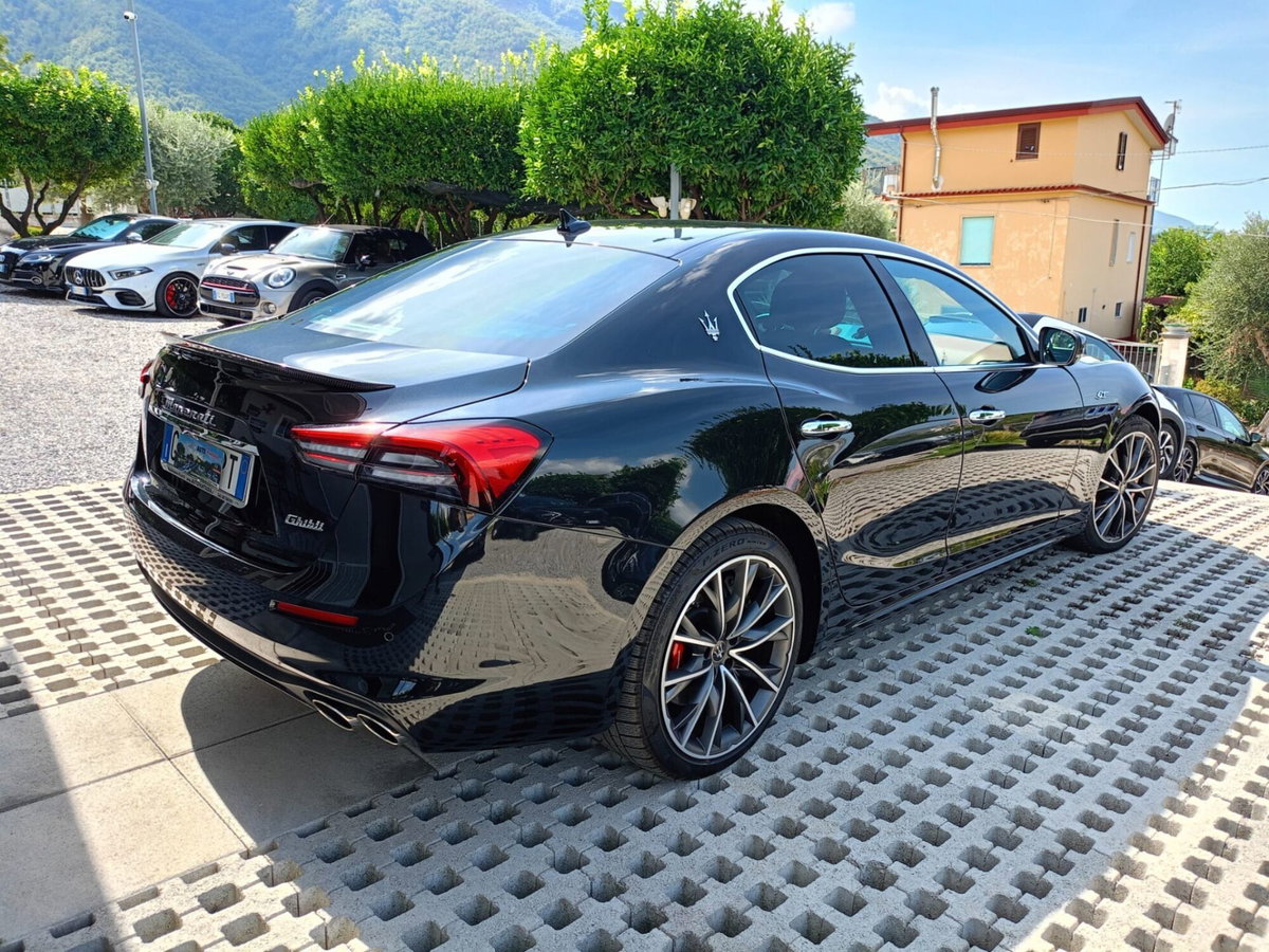 Maserati Ghibli Ghibli MHEV 330 CV GT (5)