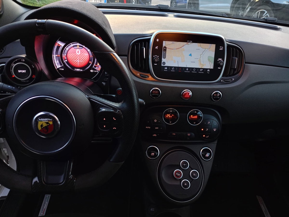 Abarth 595 595 1.4 Turbo T-Jet 180 CV Competizione (7)