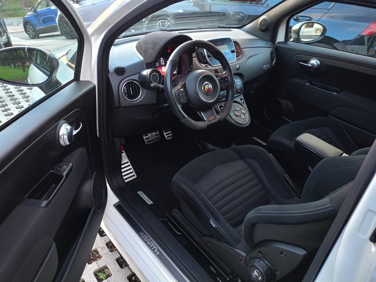Abarth 595 595 1.4 Turbo T-Jet 180 CV Competizione (8)