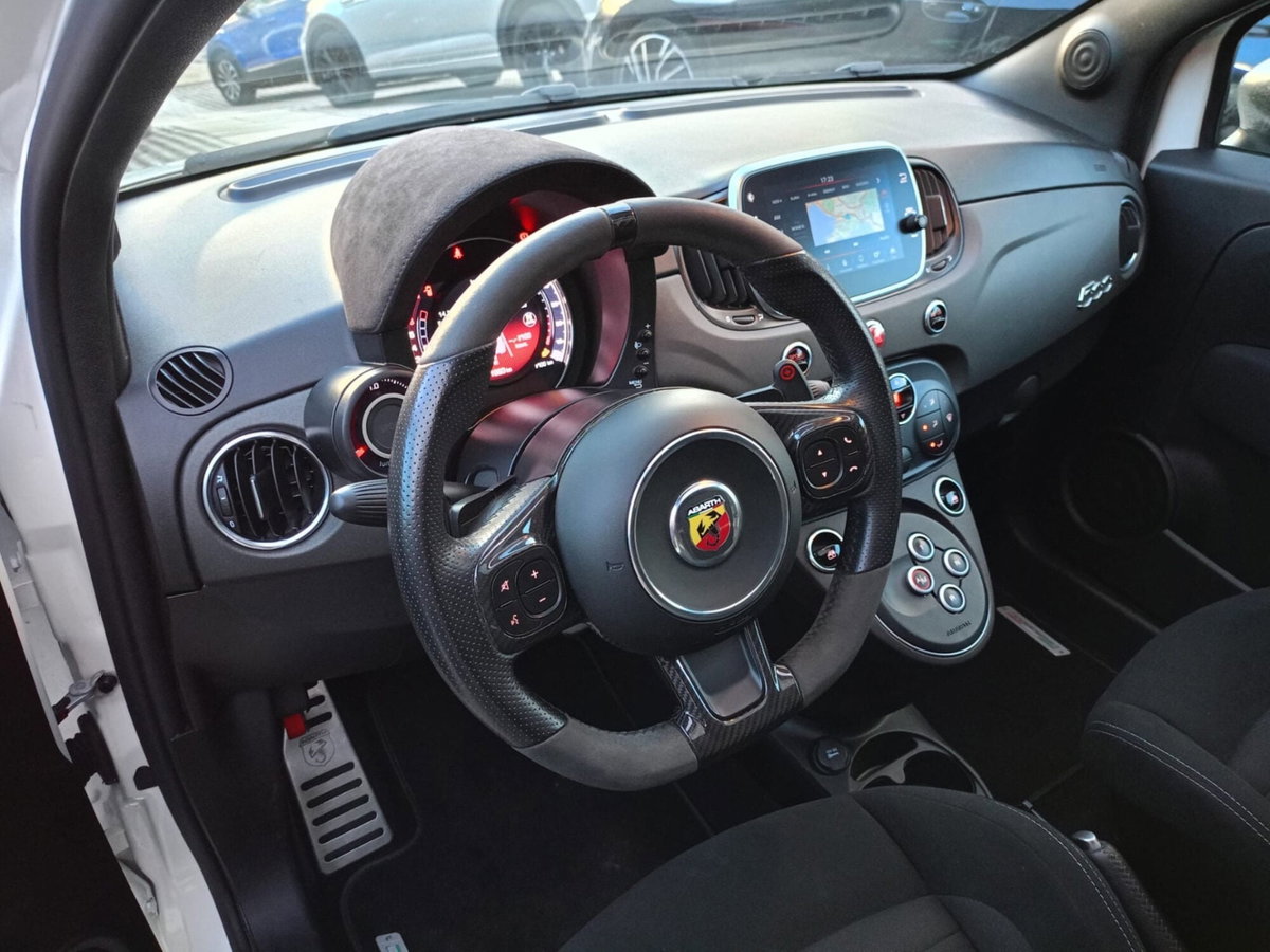 Abarth 595 595 1.4 Turbo T-Jet 180 CV Competizione (9)