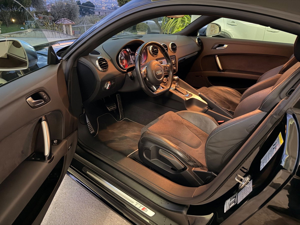 Audi TT Coupé 2.0 TFSI (6)