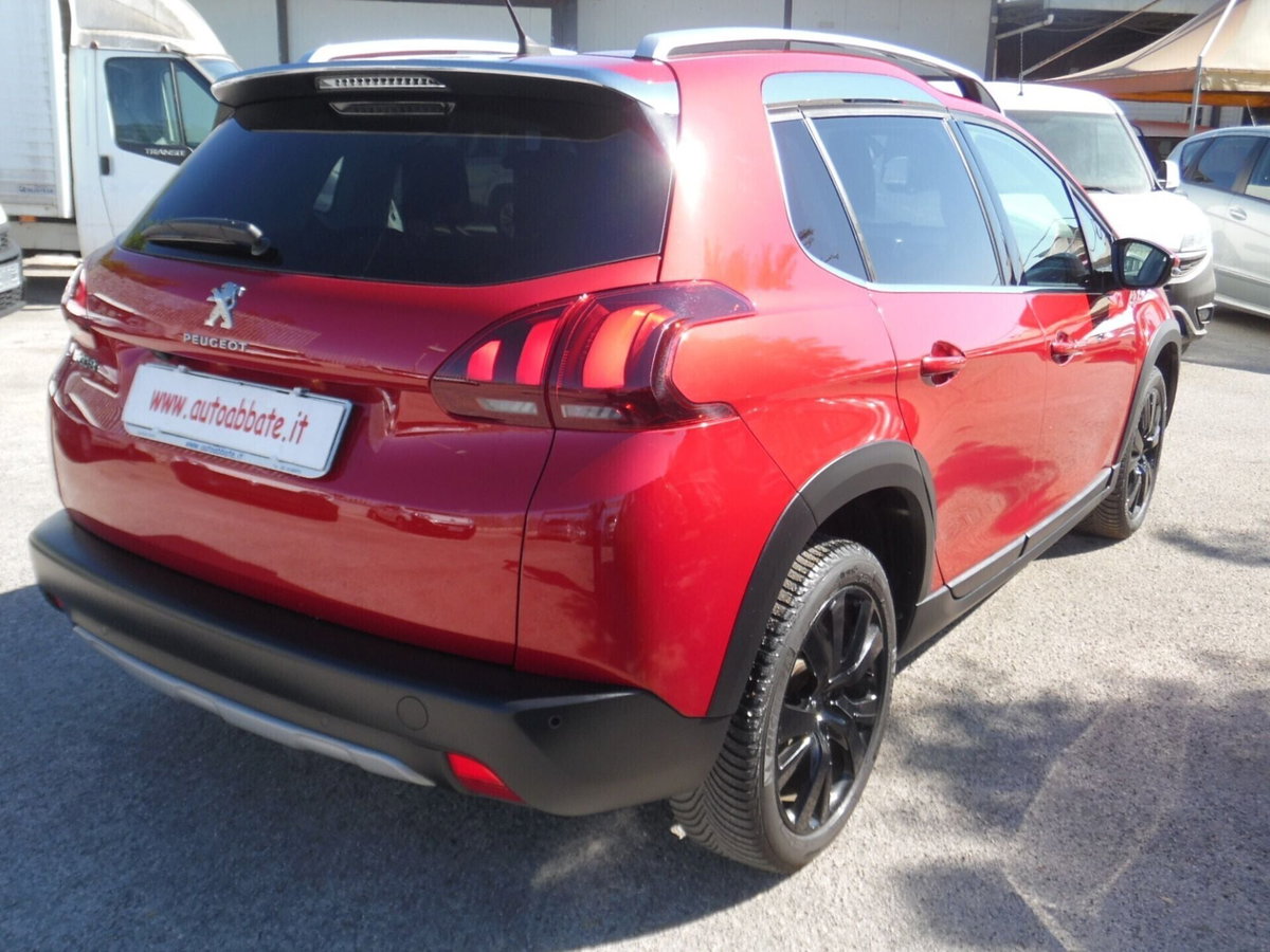Peugeot 2008 BlueHDi 100 S&S Allure (7)
