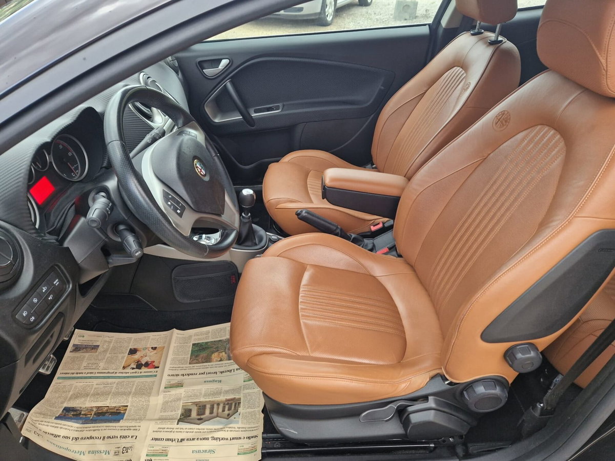 Alfa Romeo MiTo 1.3 JTDm 85 CV S&S Impression (11)