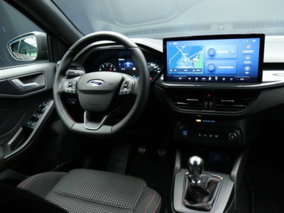 Ford Focus Station Wagon 1.0 EcoBoost Hybrid 125 CV SW ST-Line (10)