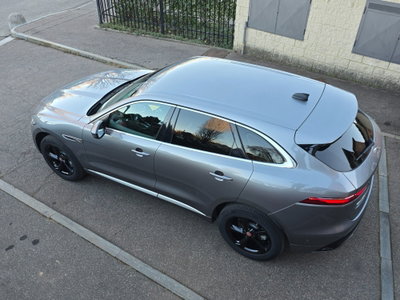 Jaguar F-Pace 2.0d i4 mhev R-Dynamic HSE 90th Anniversary Edition awd 204cv auto (2)