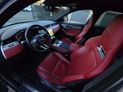 Jaguar F-Pace 2.0d i4 mhev R-Dynamic HSE 90th Anniversary Edition awd 204cv auto (9)
