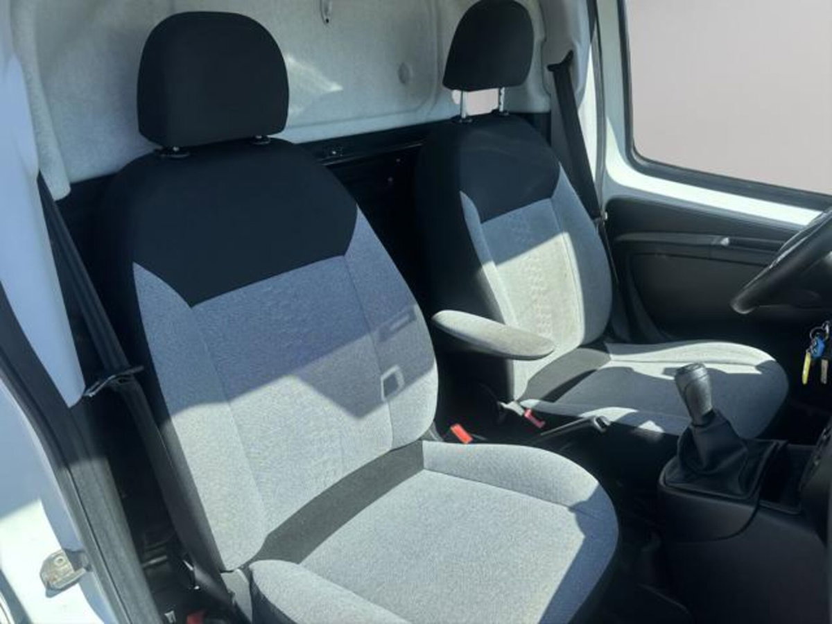 Fiat Fiorino combi N1 1.3 mjt 95cv Adventure (14)