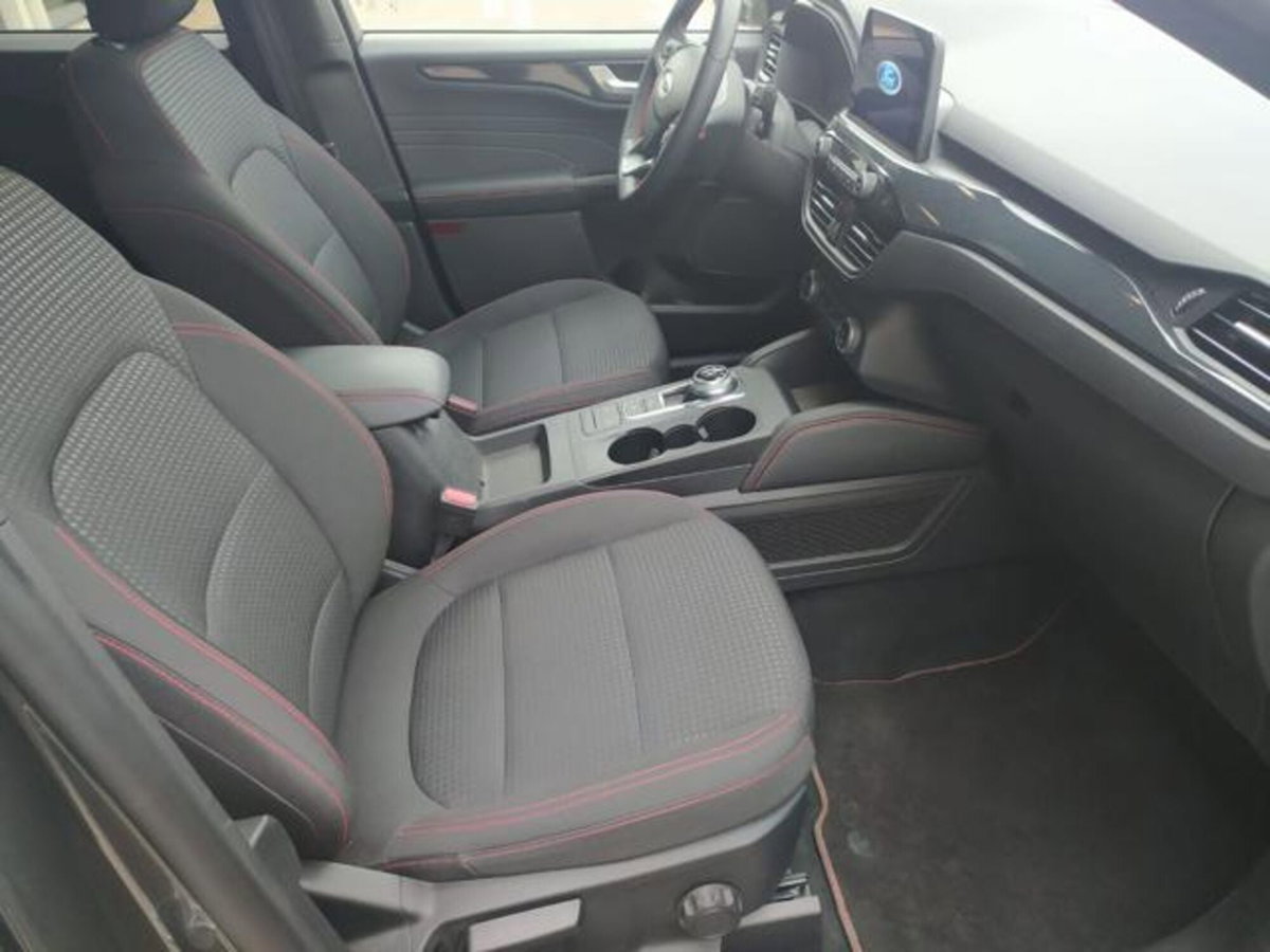 Ford Kuga 2.5 Full Hybrid 190 CV CVT 2WD ST-Line Design (10)