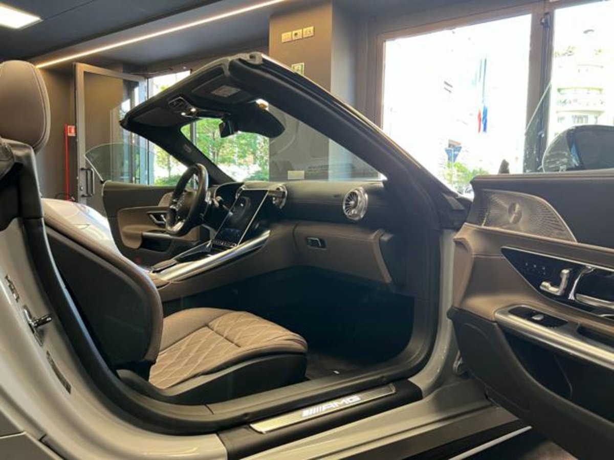 Mercedes-Benz SL 63 Premium 4matic+ auto (15)